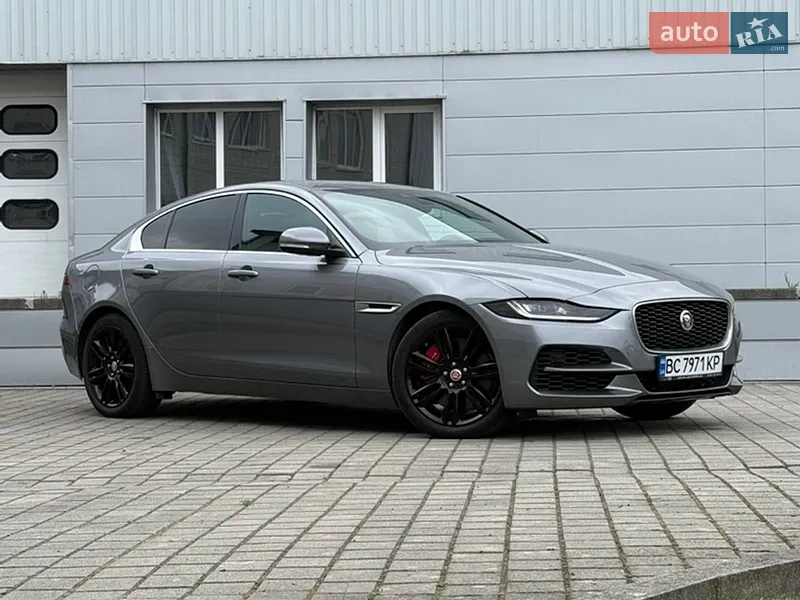 Jaguar XE 2020