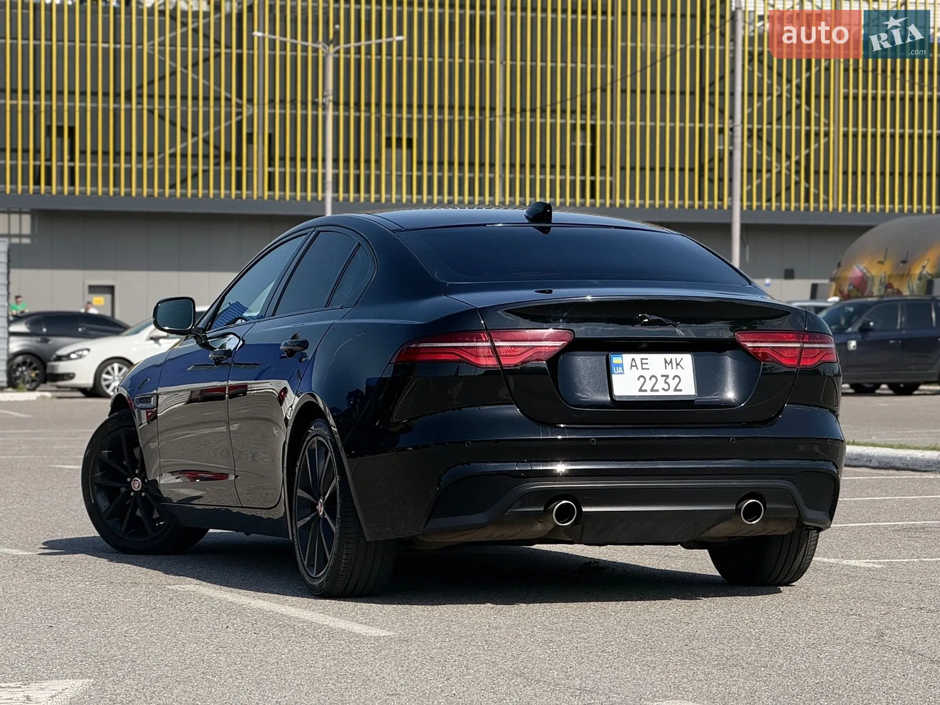2019 Jaguar XE - мініатюра 4