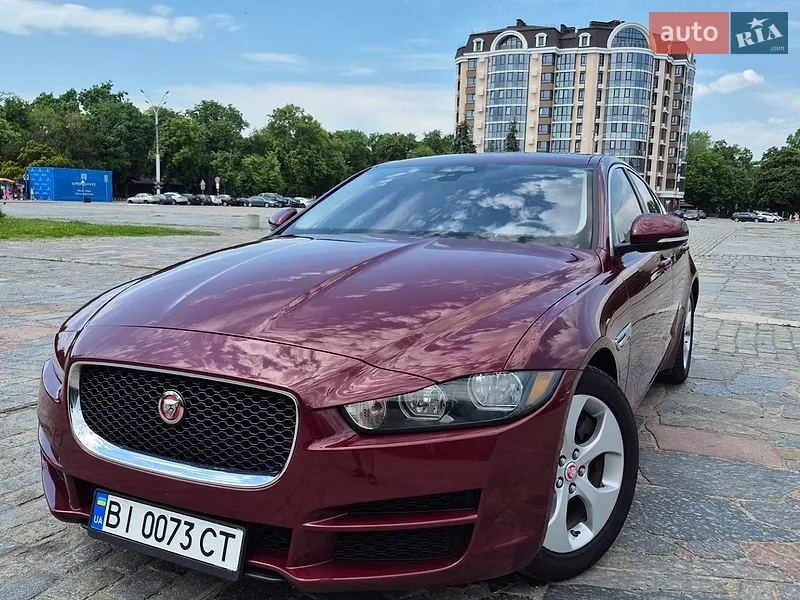 Jaguar XE