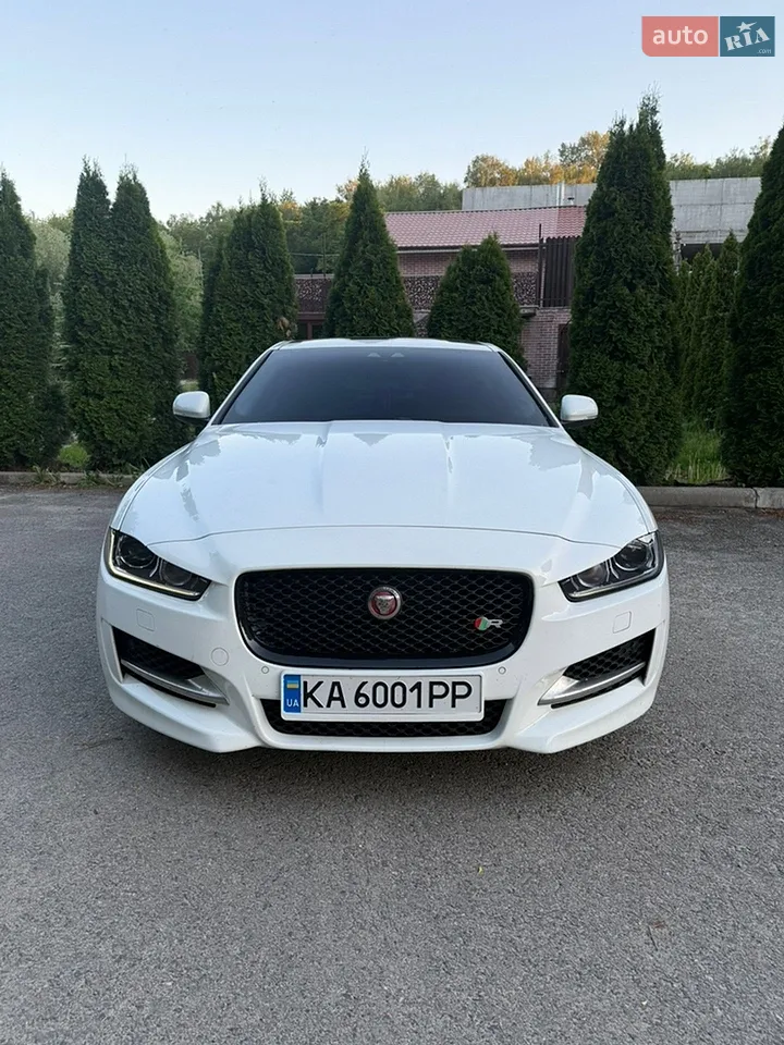 2018 Jaguar XE - мініатюра 31