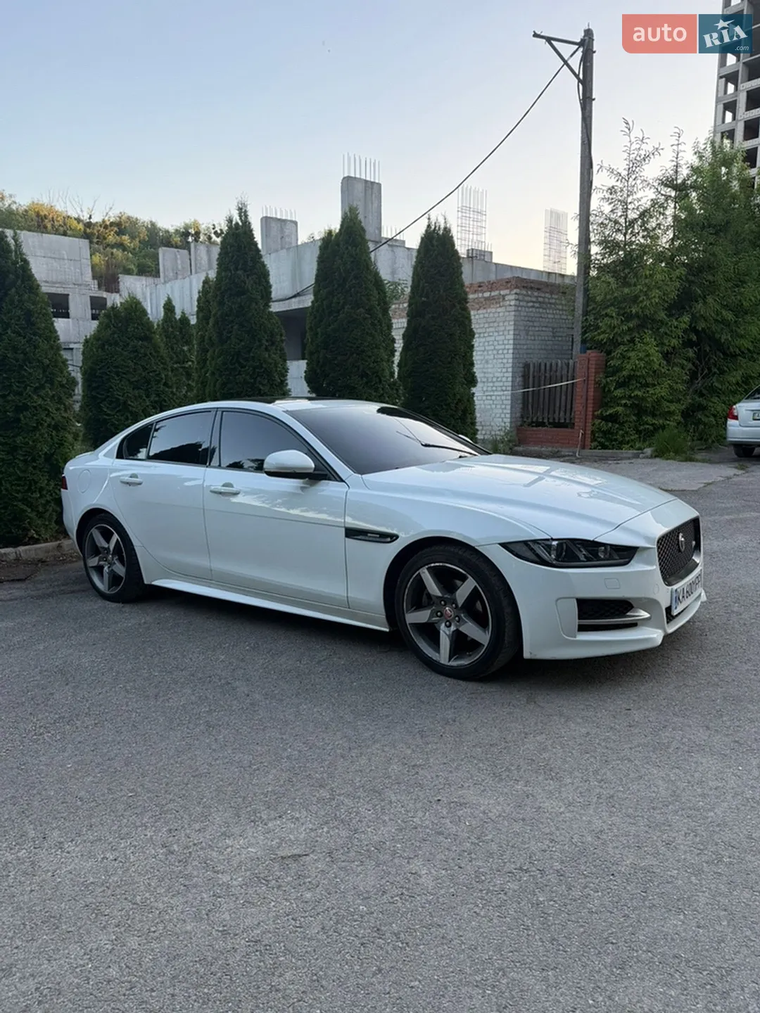 2018 Jaguar XE - мініатюра 4