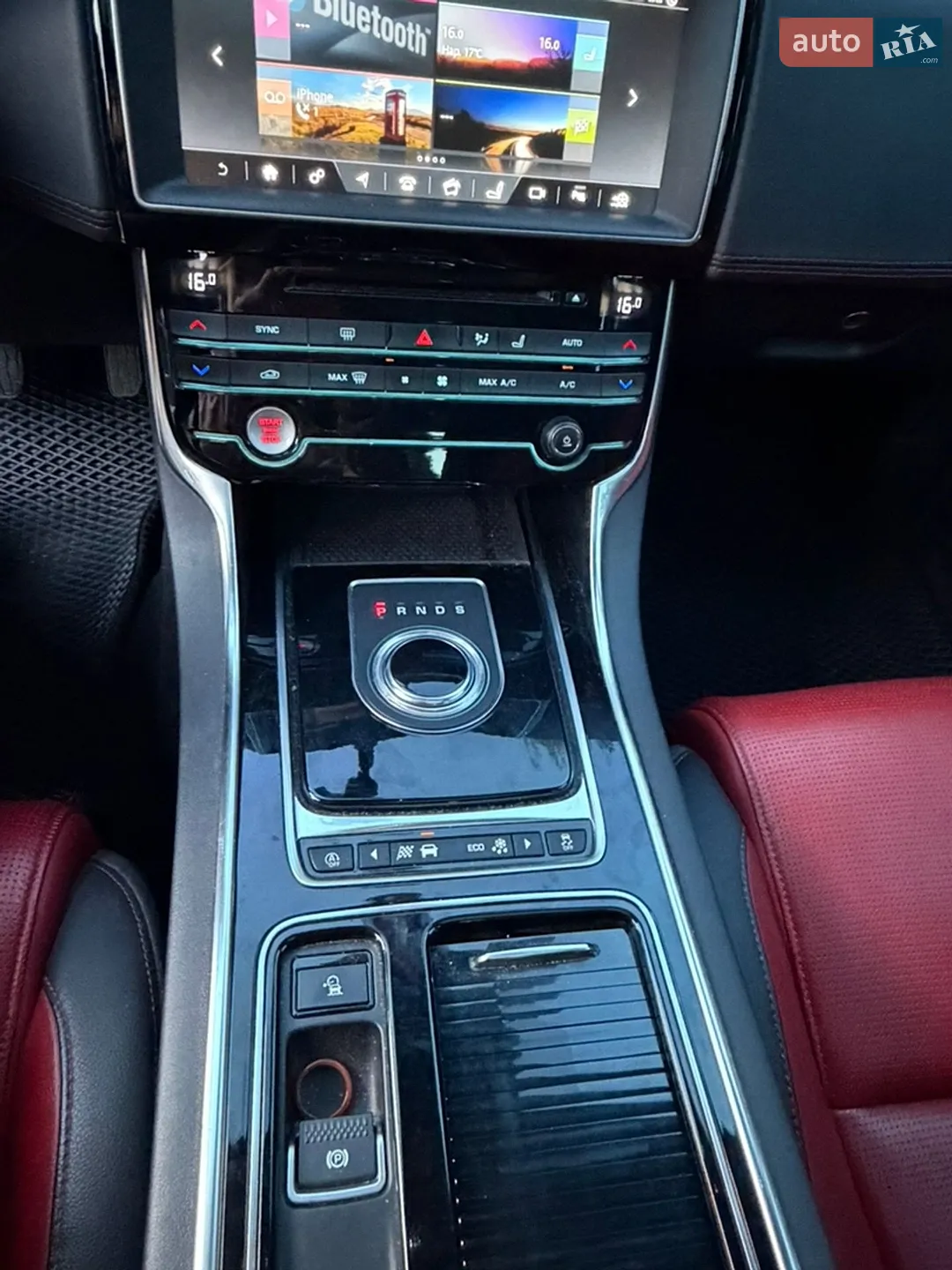2018 Jaguar XE - мініатюра 32