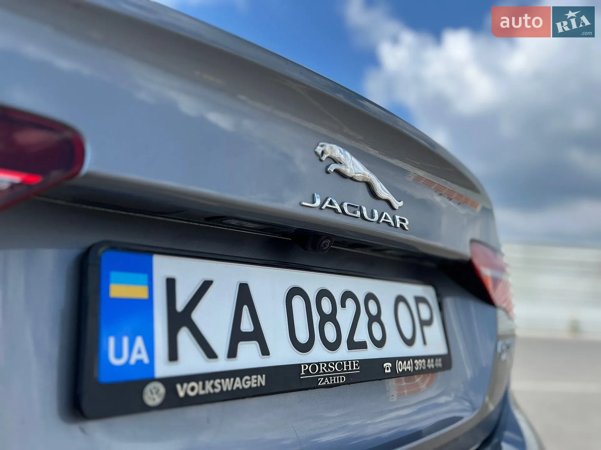 2019 Jaguar XE - мініатюра 12
