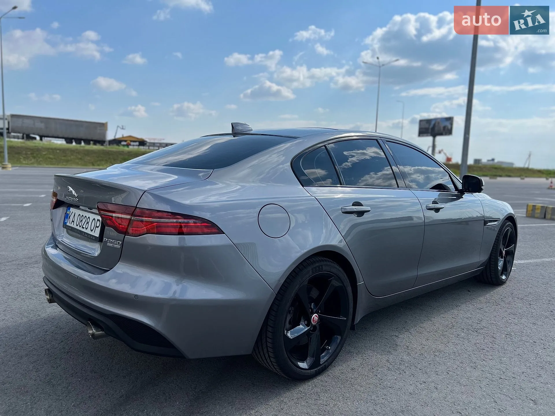2019 Jaguar XE - мініатюра 7