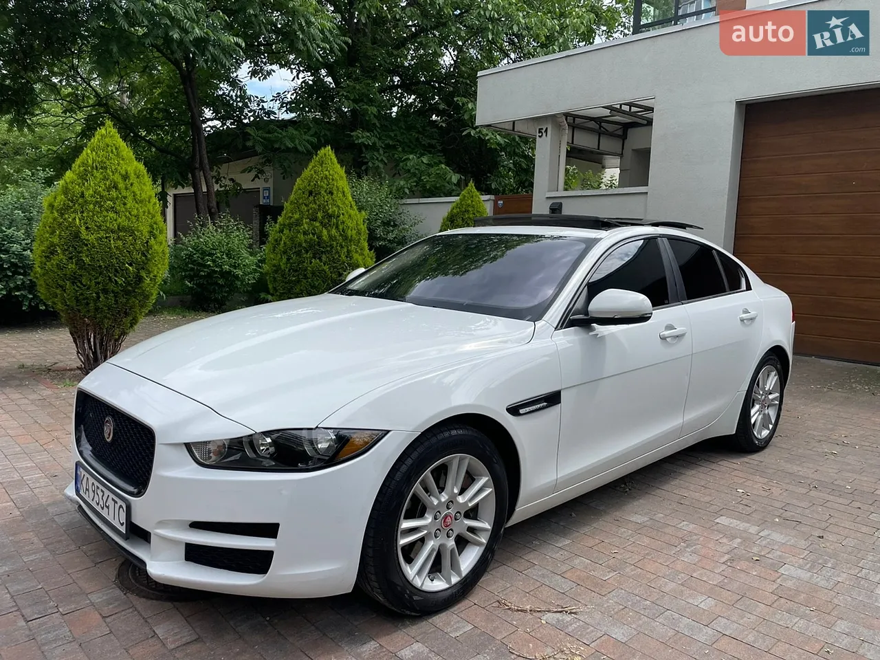 2018 Jaguar XE - мініатюра 39