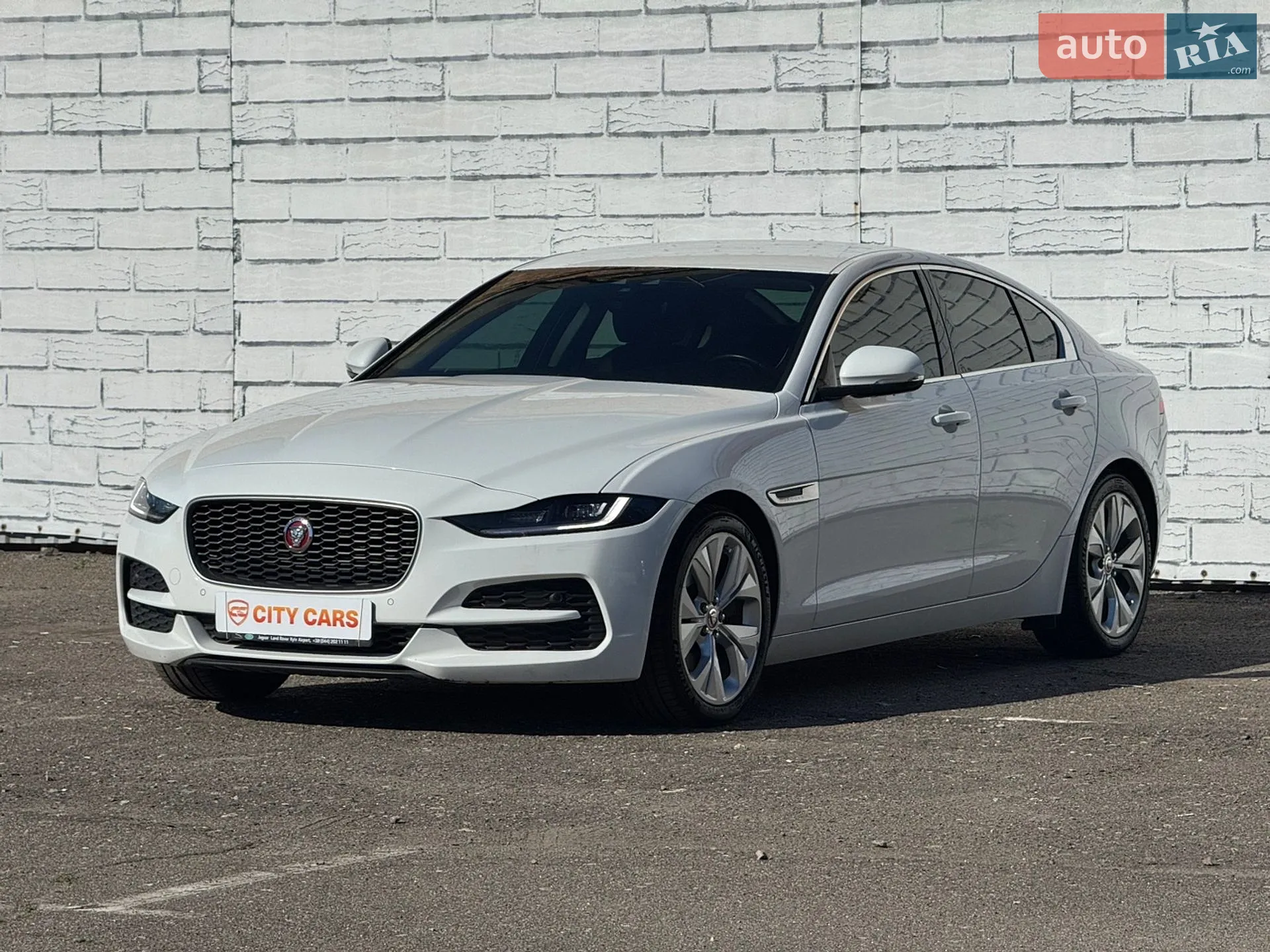2020 Jaguar XE - мініатюра 6