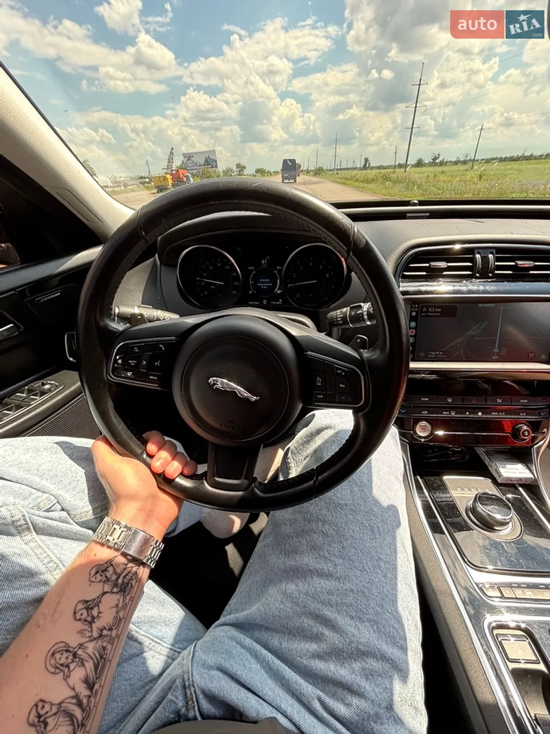 2019 Jaguar XE - мініатюра 5