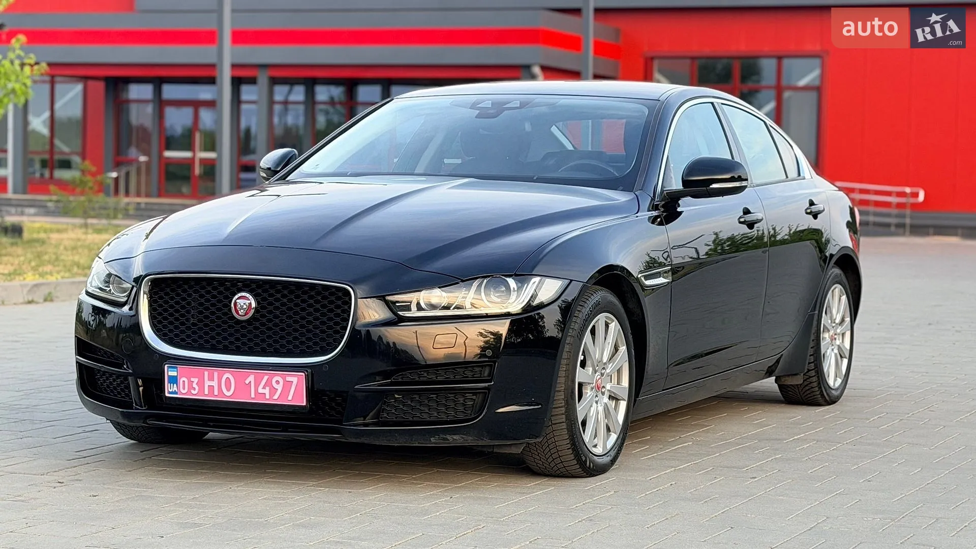 2016 Jaguar XE - мініатюра 13