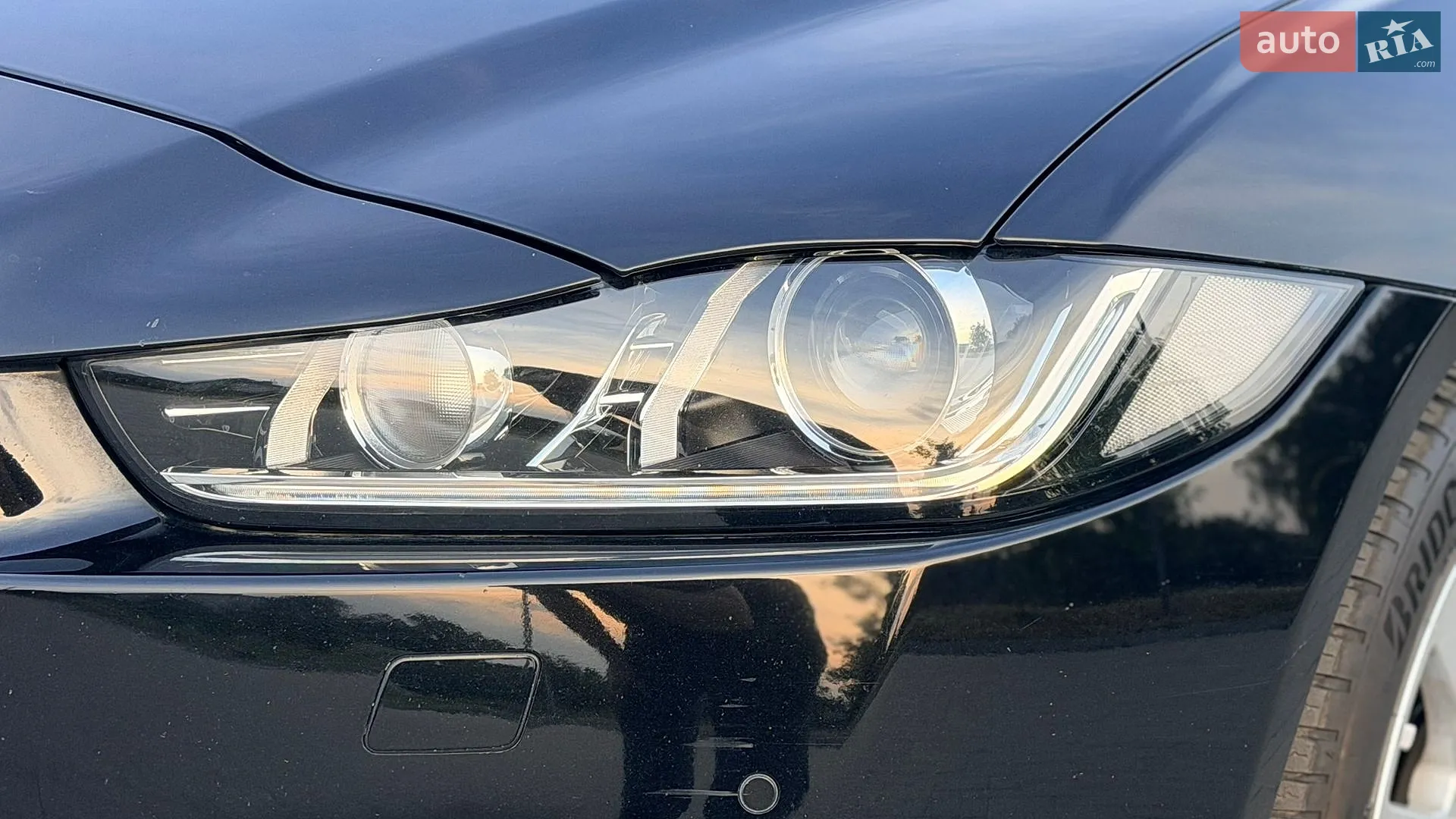 2016 Jaguar XE - мініатюра 18