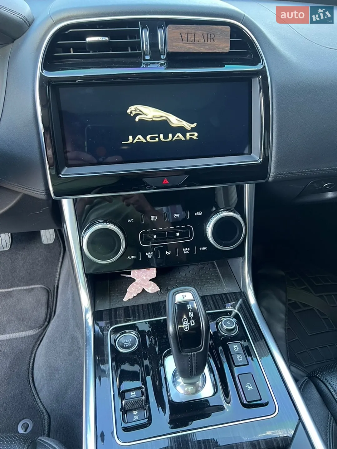 2019 Jaguar XE - мініатюра 21