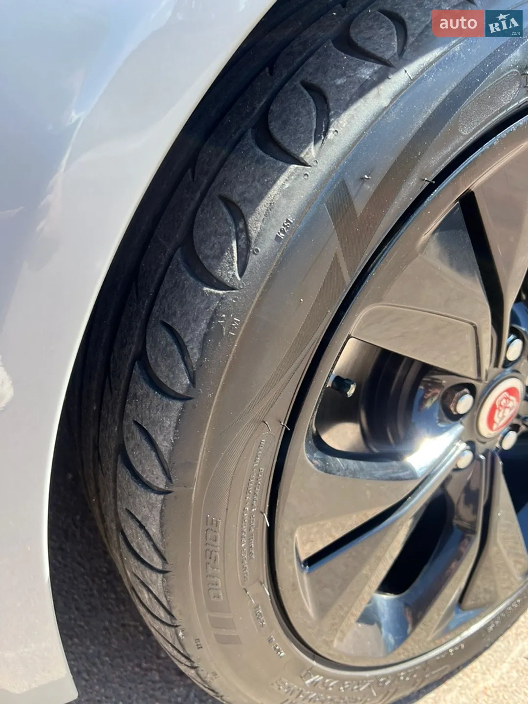 2019 Jaguar XE - мініатюра 28