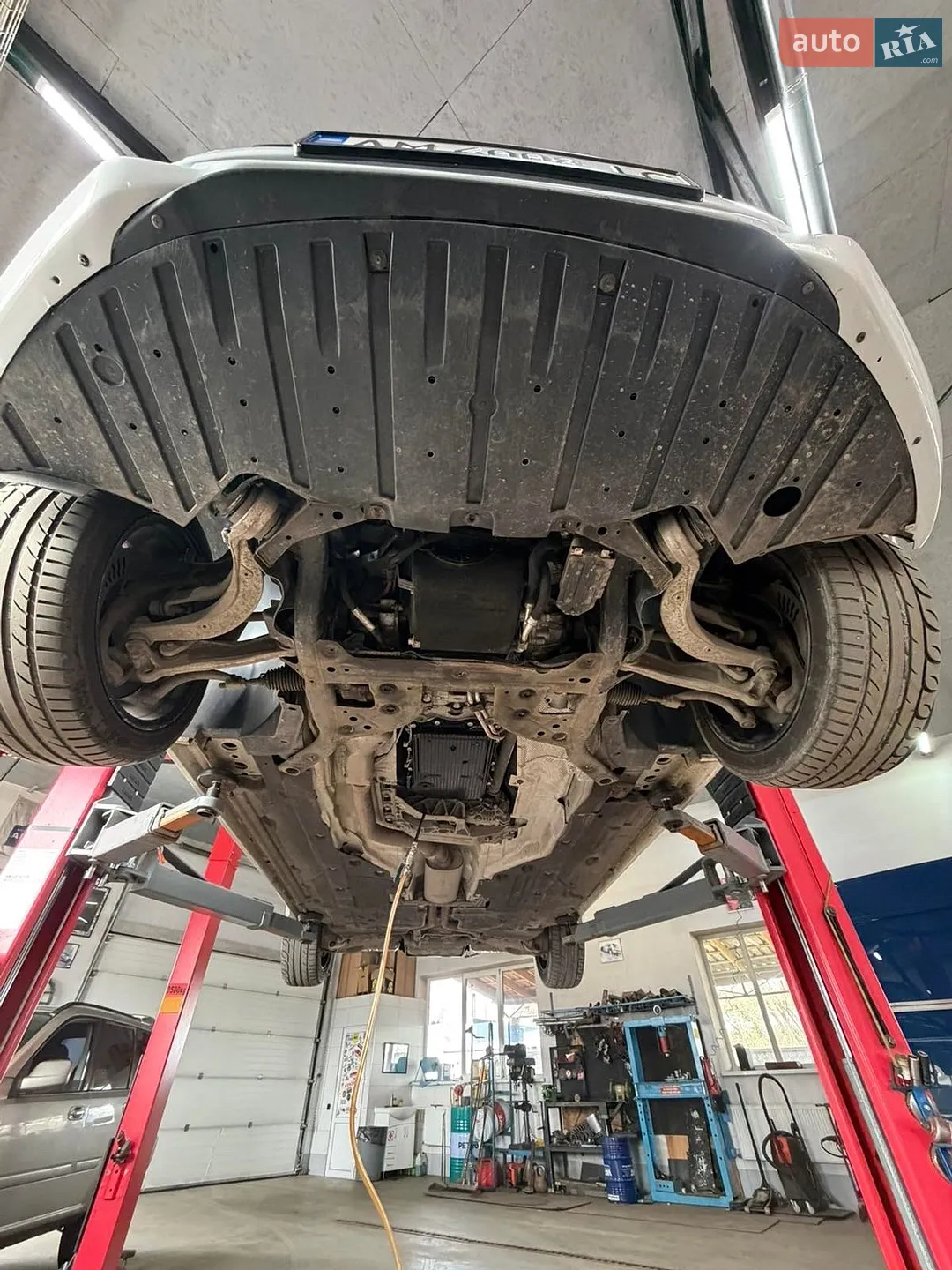 2019 Jaguar XE - мініатюра 38