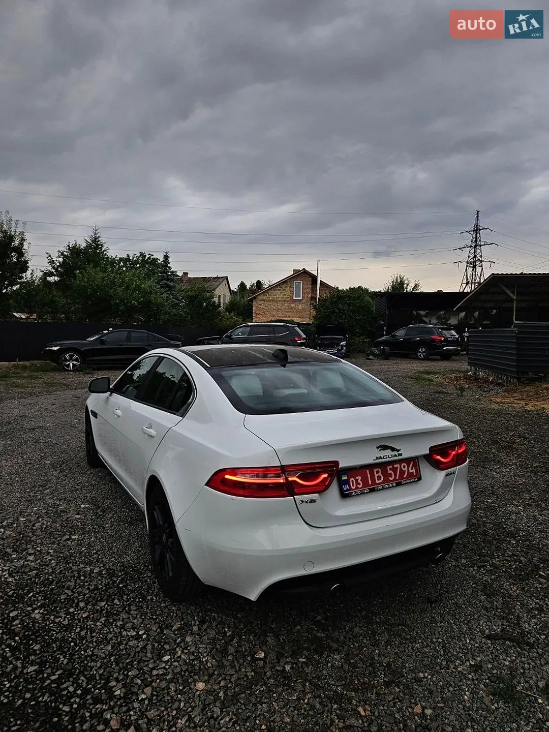 2016 Jaguar XE - мініатюра 5