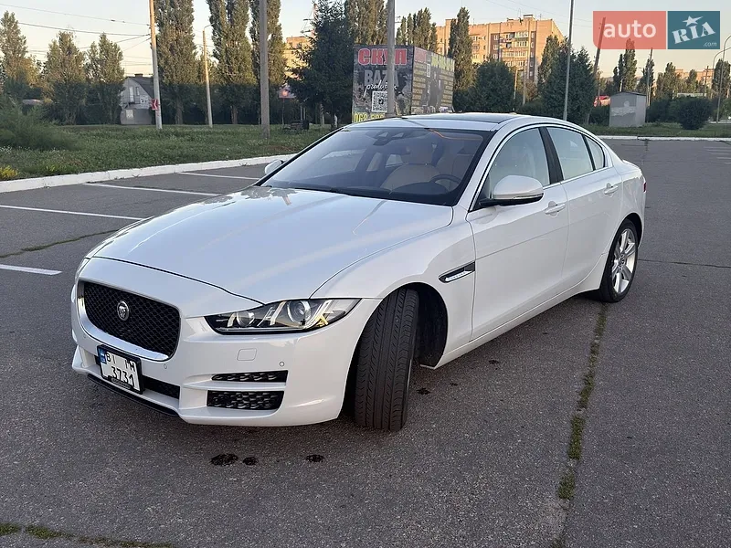 Jaguar XE 2016