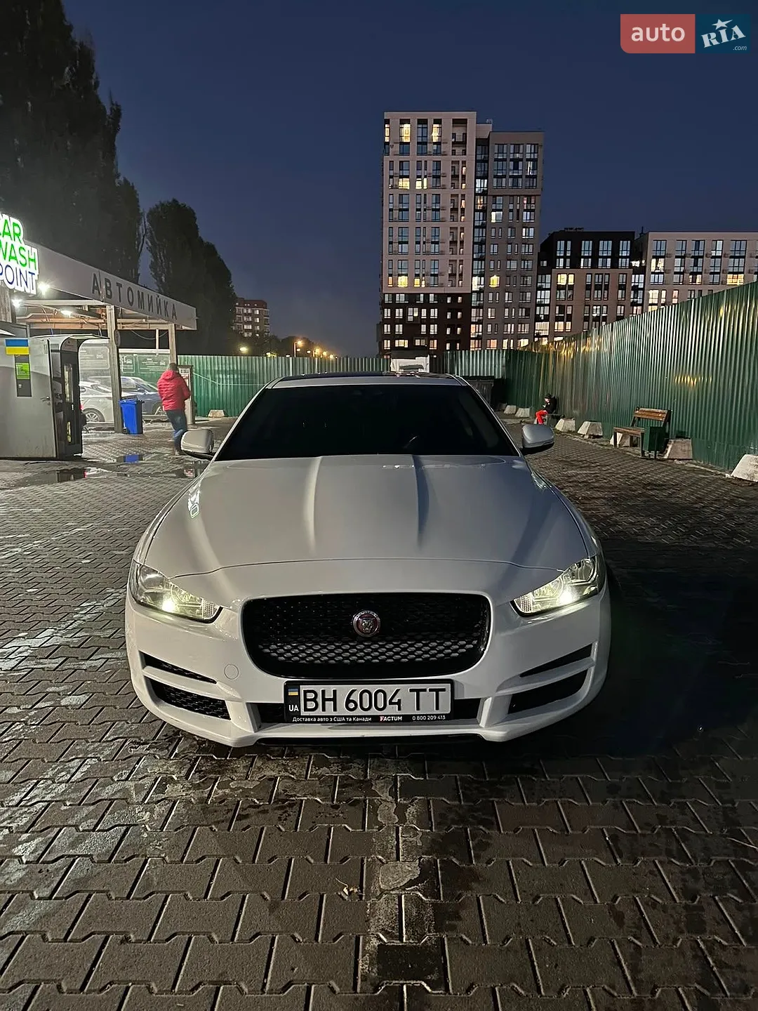 2019 Jaguar XE - мініатюра 5