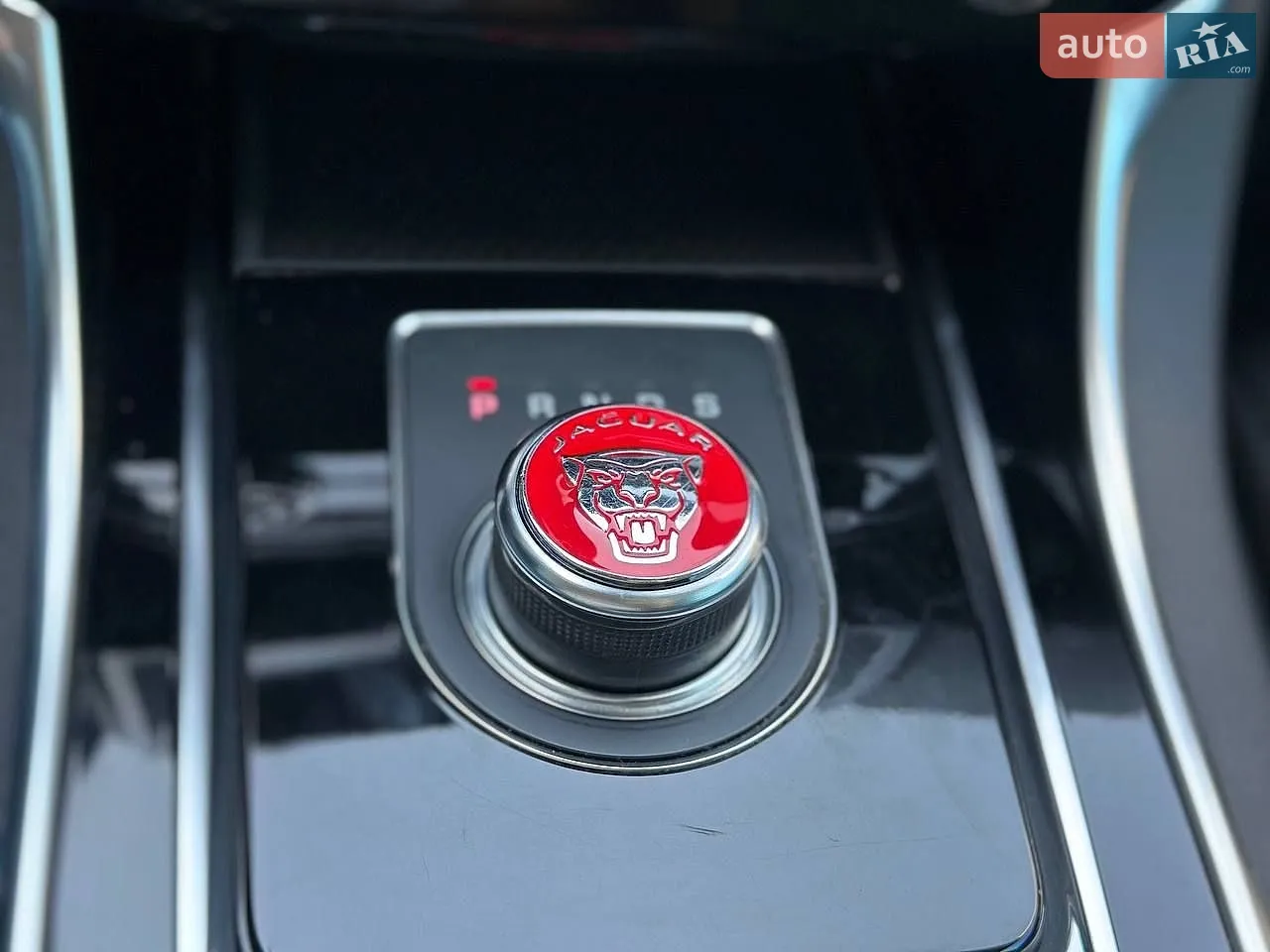 2018 Jaguar XE - мініатюра 27