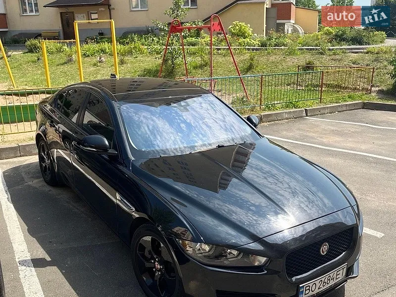 Jaguar XE