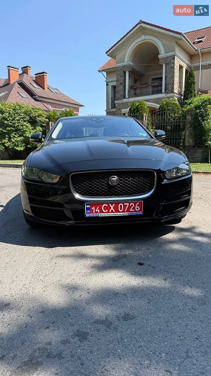 2019 Jaguar XE - мініатюра 12