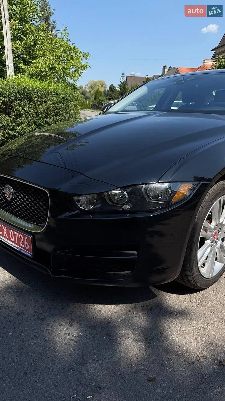 2019 Jaguar XE - мініатюра 3