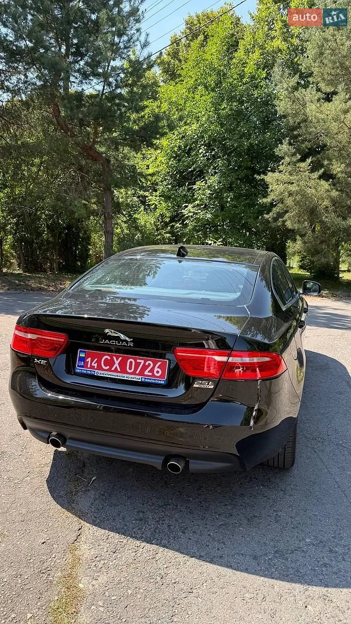 2019 Jaguar XE - мініатюра 8