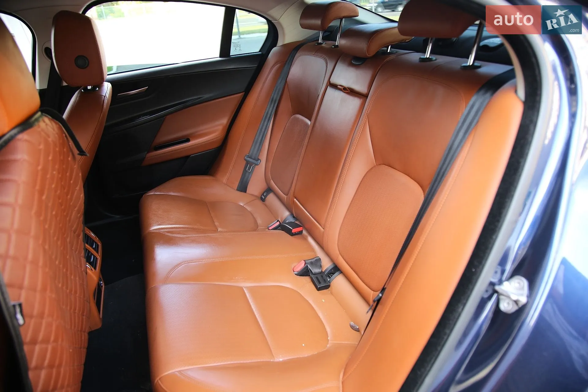 2015 Jaguar XE - мініатюра 11