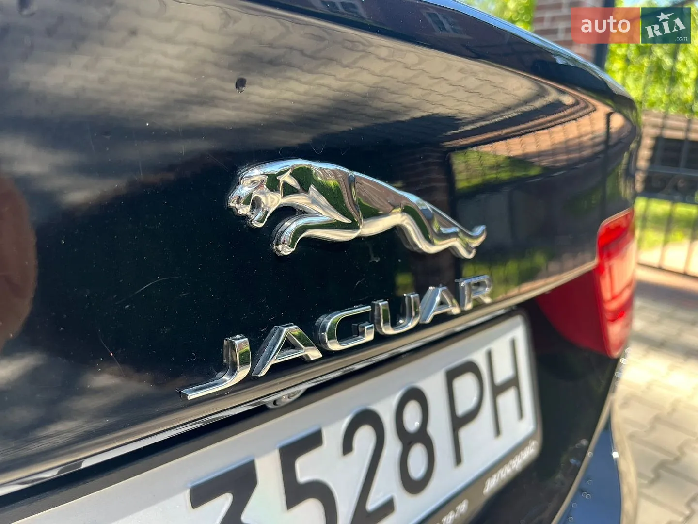 2016 Jaguar XE - мініатюра 32