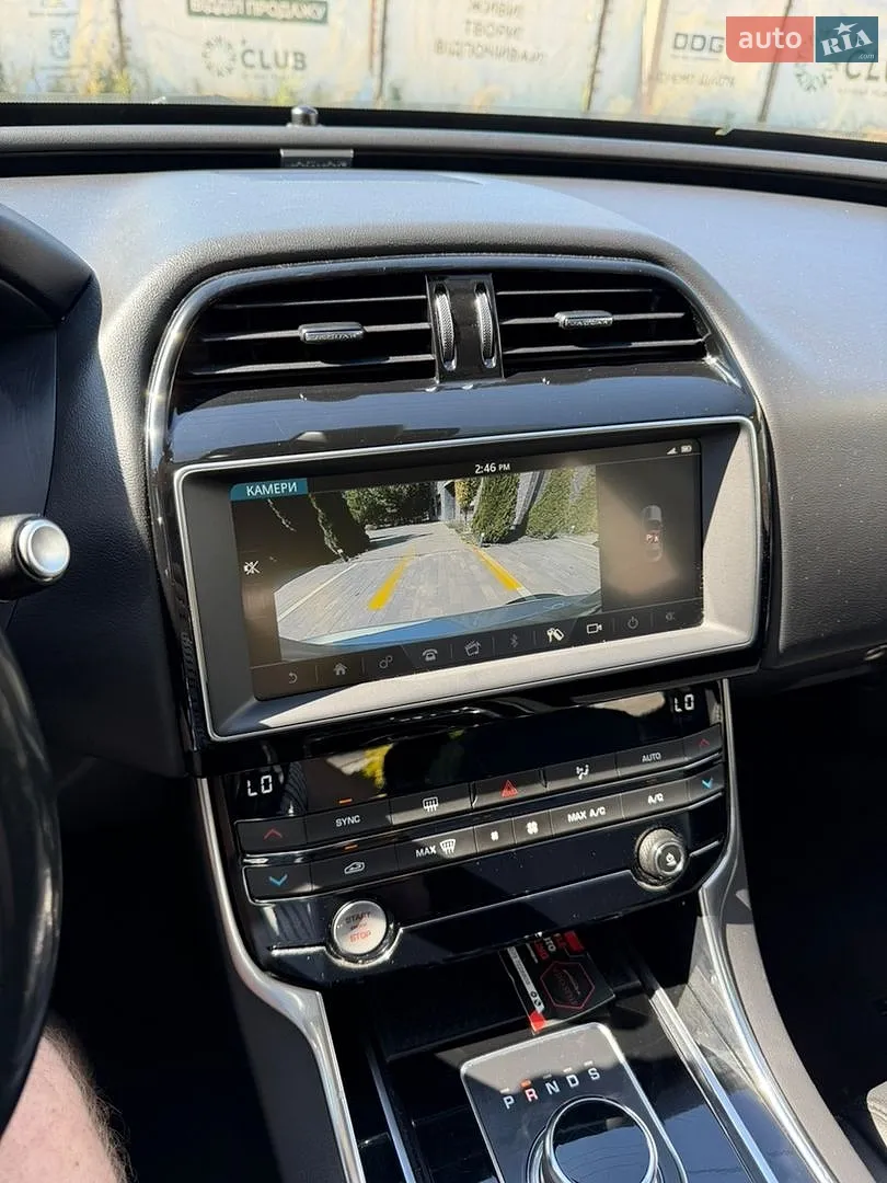 2018 Jaguar XE - мініатюра 14