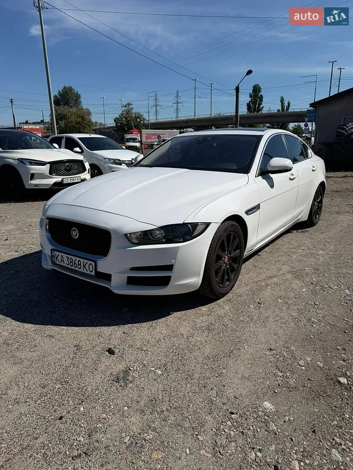 2017 Jaguar XE - мініатюра 11