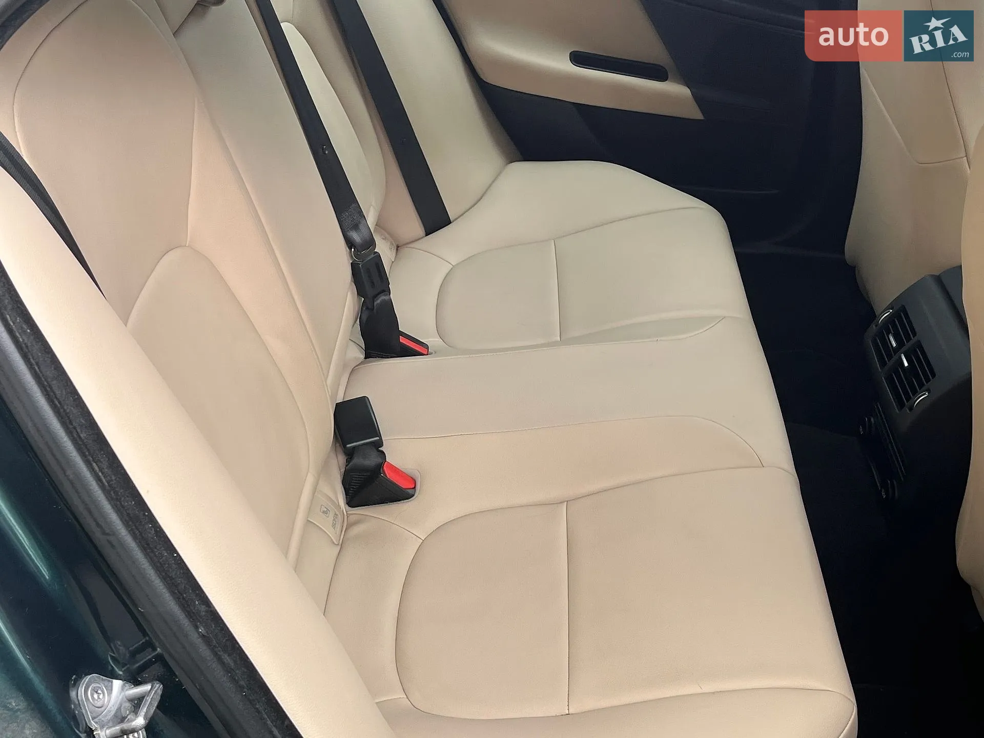 2016 Jaguar XE - мініатюра 4