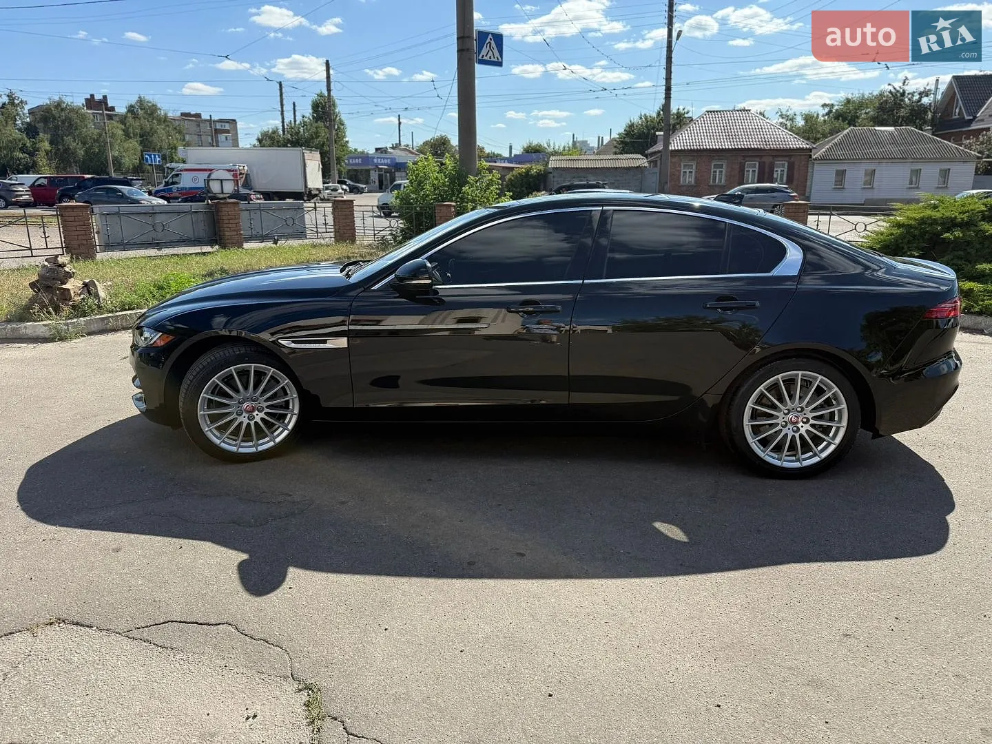 2020 Jaguar XE - мініатюра 3