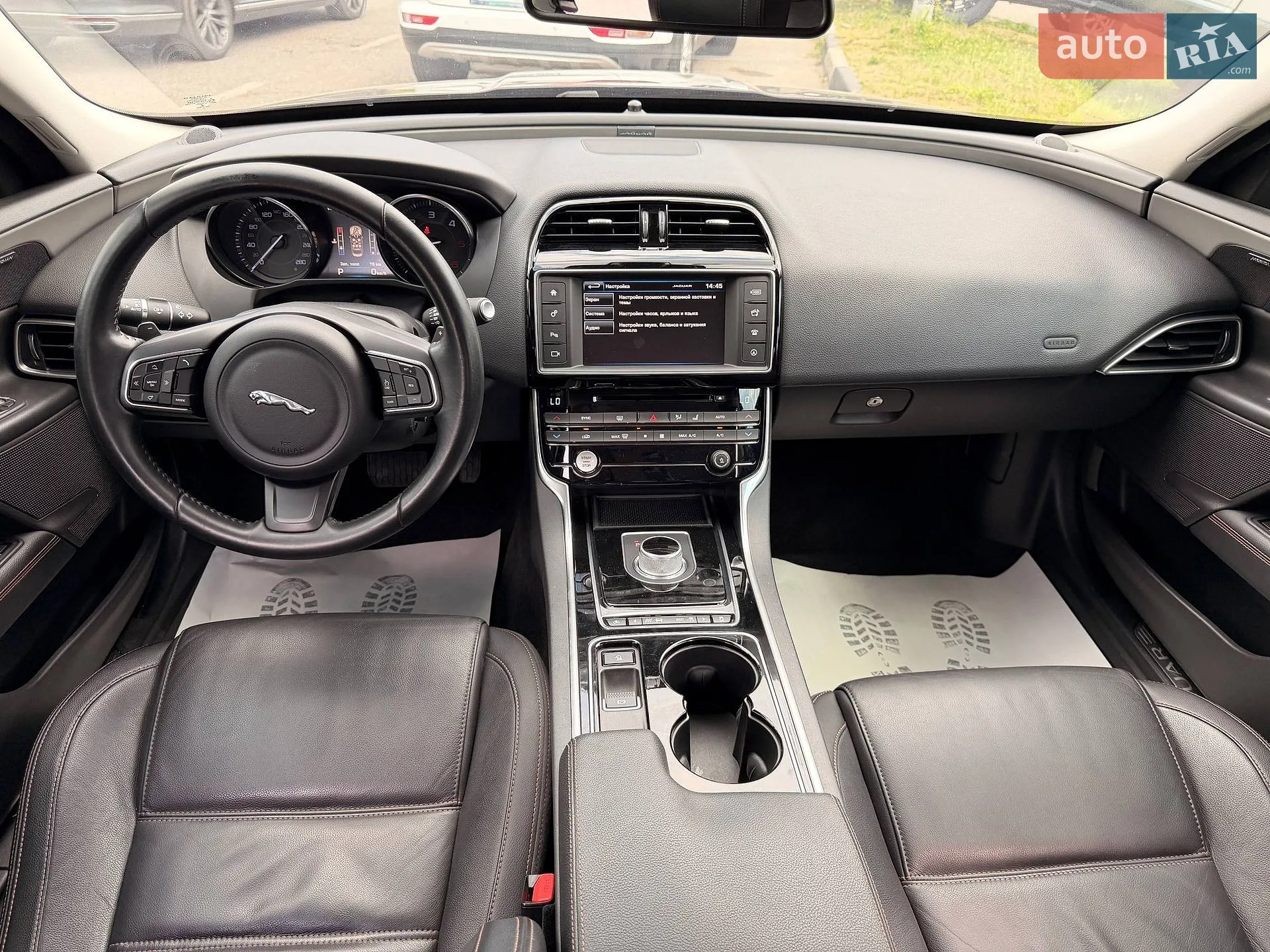 2015 Jaguar XE - мініатюра 13