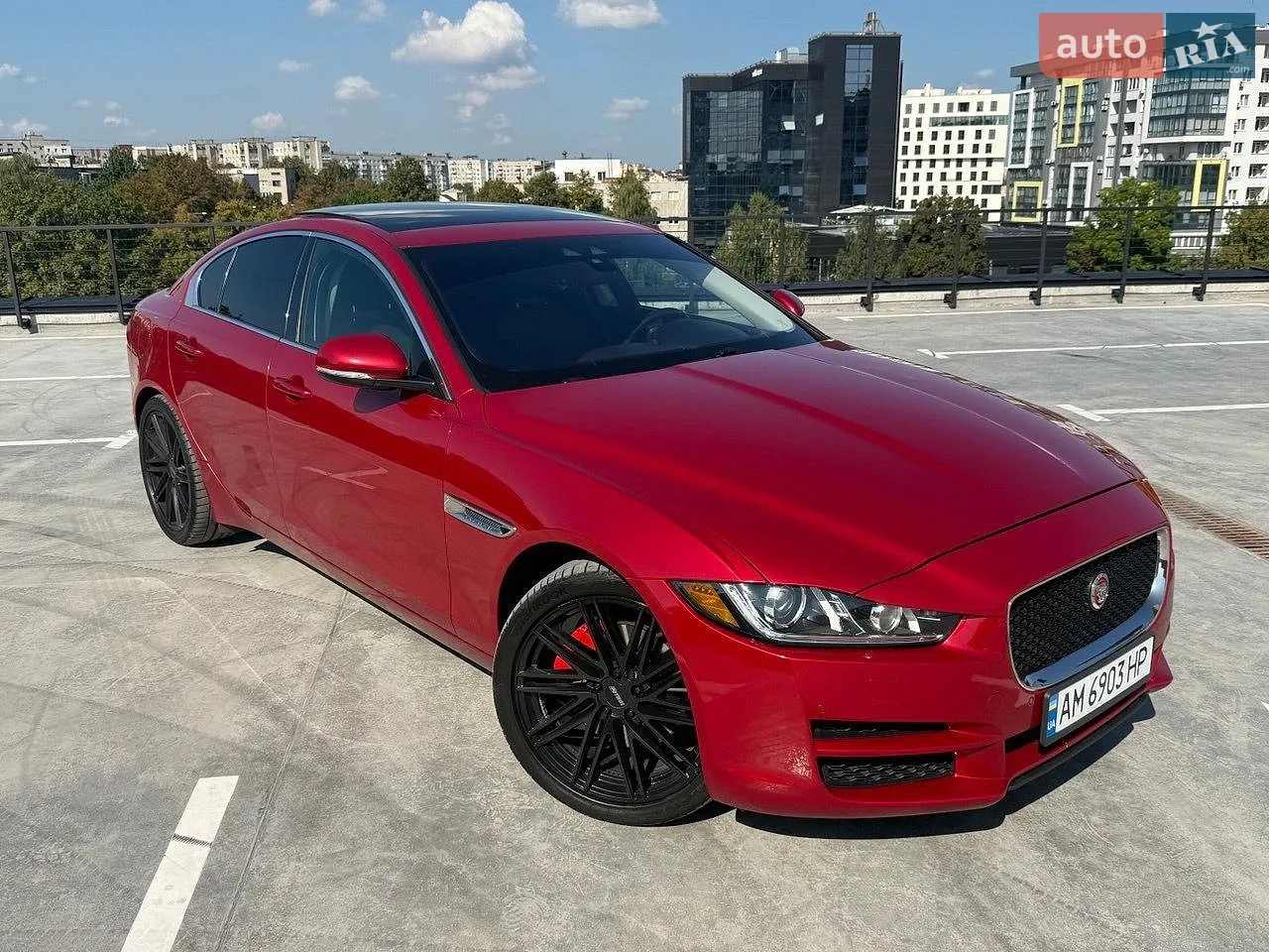 2018 Jaguar XE - мініатюра 19
