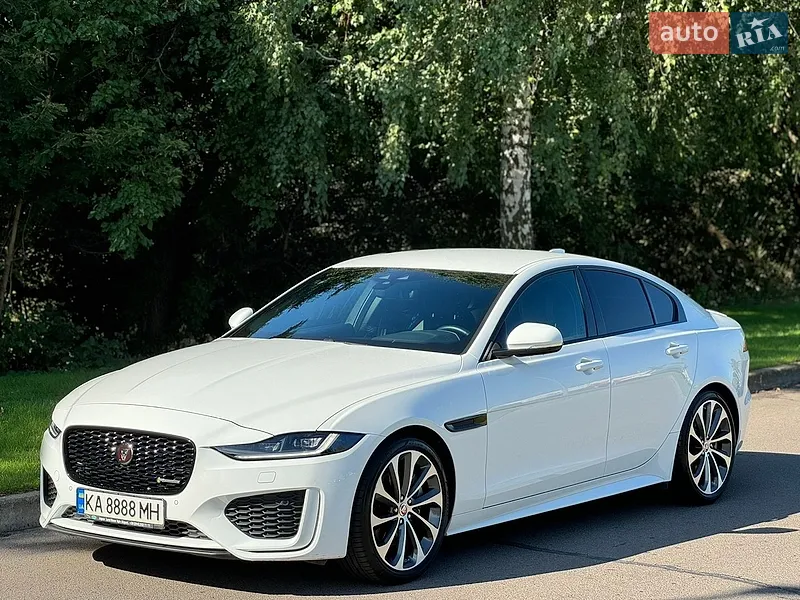 Jaguar XE 2020