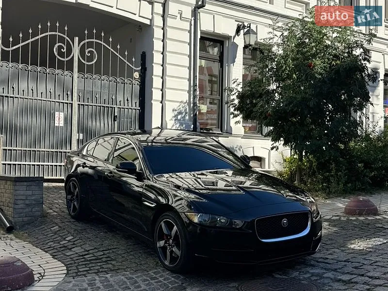 Jaguar XE