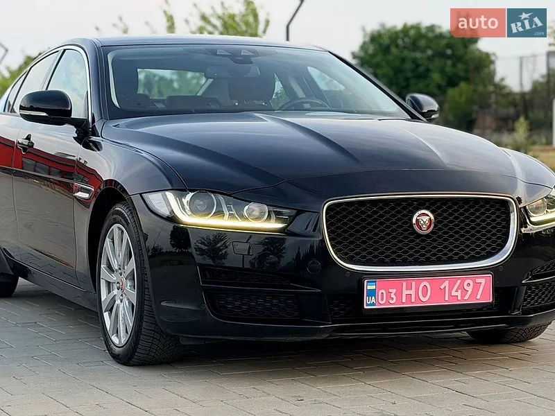 Jaguar XE