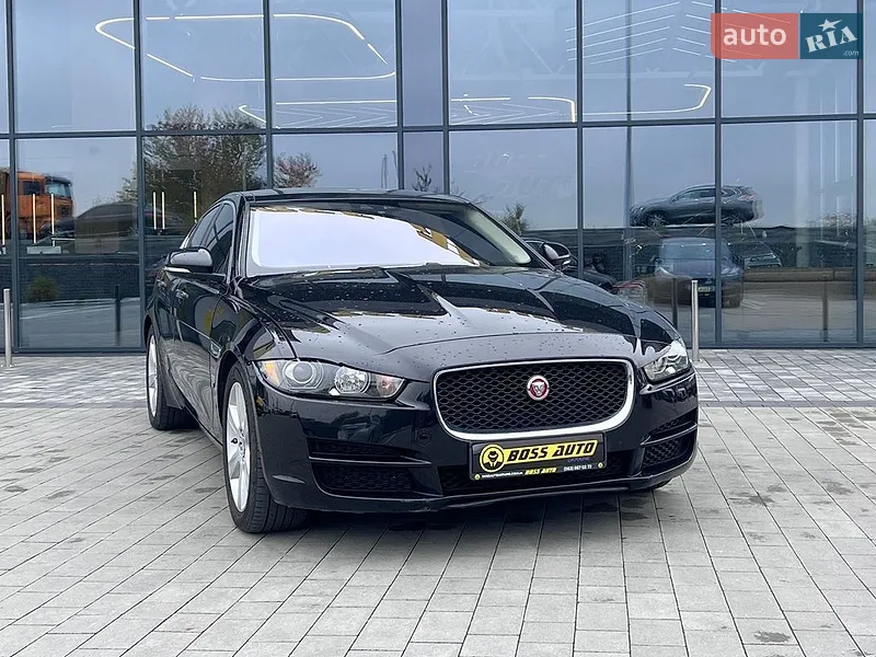 Jaguar XE