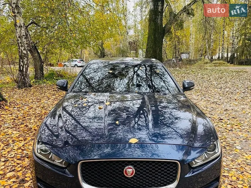 Jaguar XE