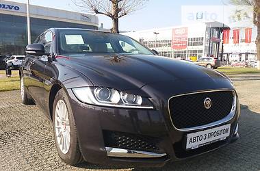 Седан Jaguar XF 2015 в Киеве