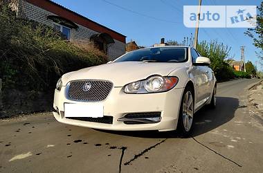 Седан Jaguar XF 2010 в Харкові