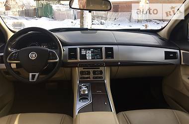 Седан Jaguar XF 2013 в Лубнах