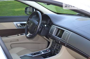 Седан Jaguar XF 2015 в Киеве