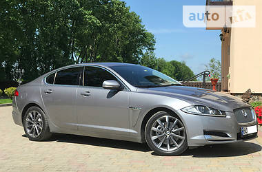 Седан Jaguar XF 2011 в Львове