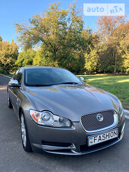 Седан Jaguar XF 2010 в Одессе