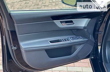 Седан Jaguar XF 2016 в 