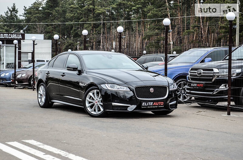 Седан Jaguar XF 2016 в Києві
