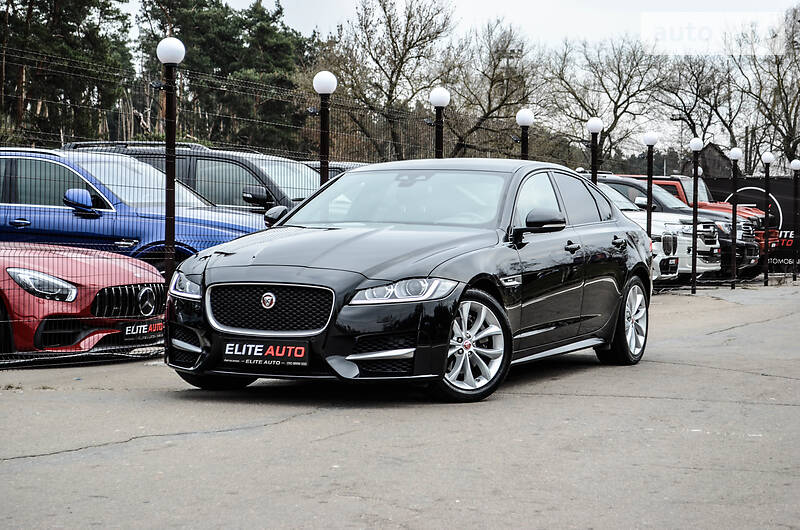 Седан Jaguar XF 2016 в Києві