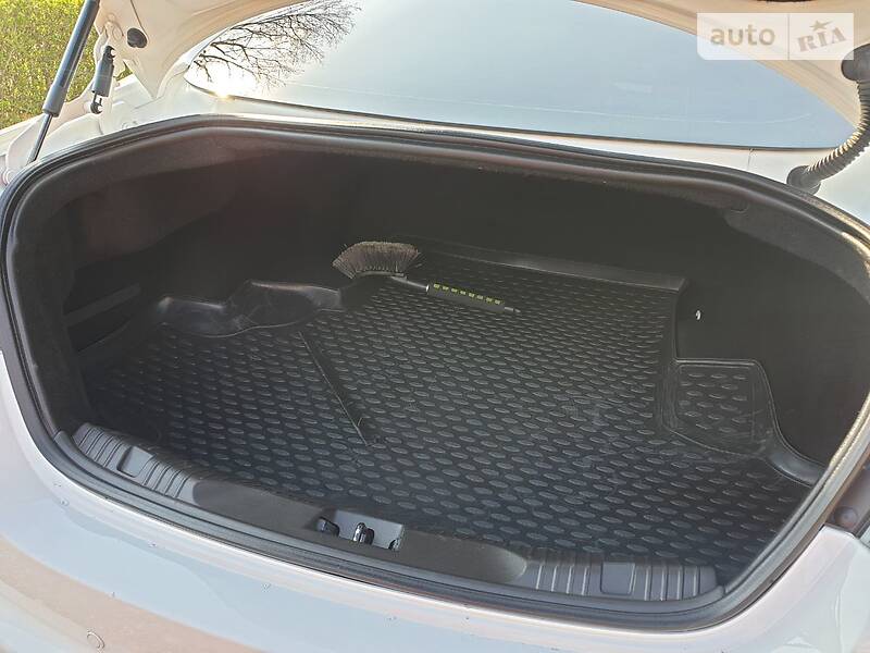 Седан Jaguar XF 2012 в Харкові