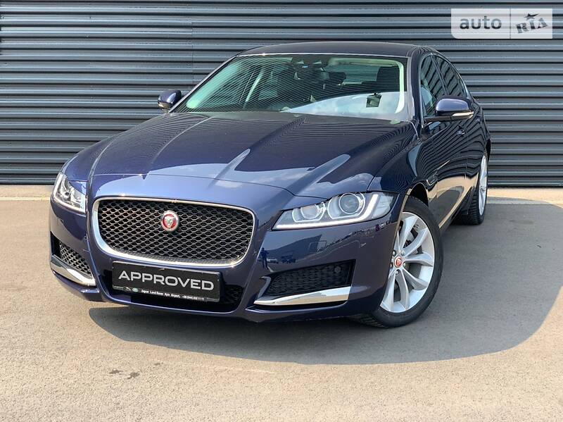 Седан Jaguar XF 2017 в Киеве