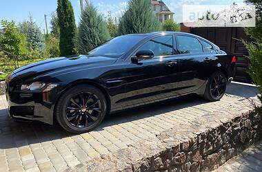 Седан Jaguar XF 2016 в 