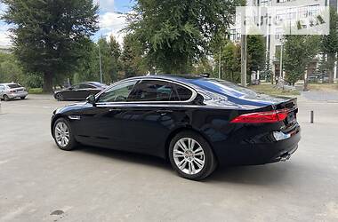 Седан Jaguar XF 2016 в Харкові
